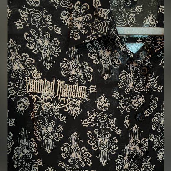 Her Universe Disney The Haunted Mansion Sheer Button Up Size Small - Picture 4 of 4